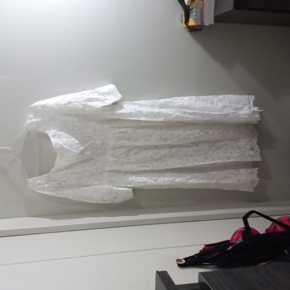 2 for 1 deal on these white lace dresses - Picture 2 of 2